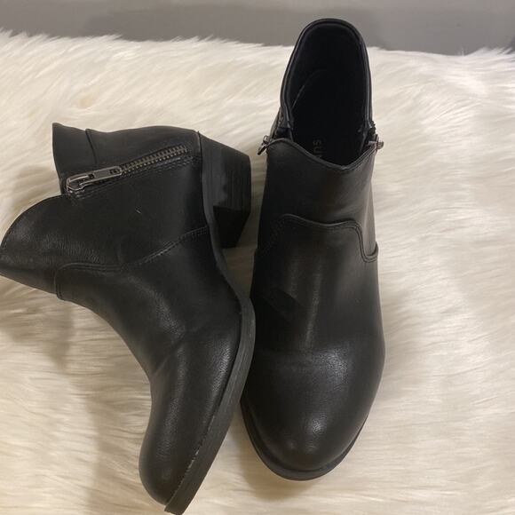 NWT Sun Stone Abby Double Zip Booties Black 6M - Picture 1 of 10